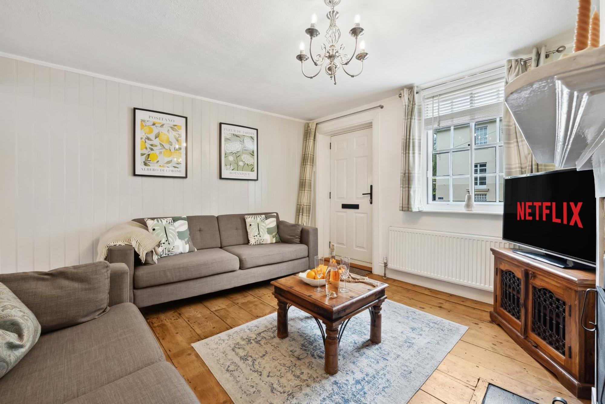 2 Bedrooms Stunning Westgate Cottage Retreat, Central Winchester, Free On-Street Parking Permit, With Garden Close To Cathedral - Sleeps 6, Pets Are Welcome, Summer Special Offer! - By Blue Puffin Stays Exterior foto